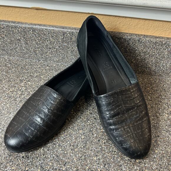 ECCO Black Textured Leather Flat Womens EU 38 US 7.5 Slip On Comfort Casual Shoe - Picture 2 of 9